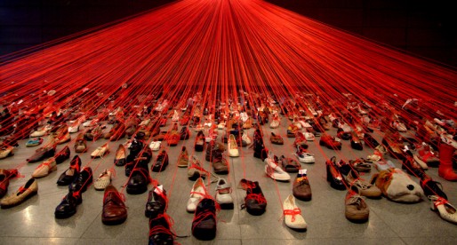 Υφαίνοντας τη μνήμη | Chiharu Shiota | Art
