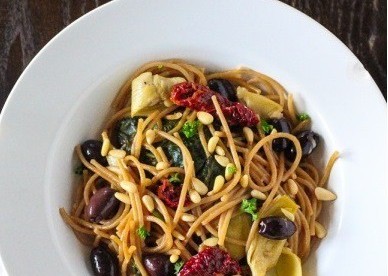 Spaghetti με λευκό κρασί και λιαστές ντομάτες | Food
