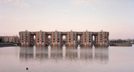 Ξεχασμένα Έργα Στέγασης στο Παρίσι | Laurent Kronental Photography