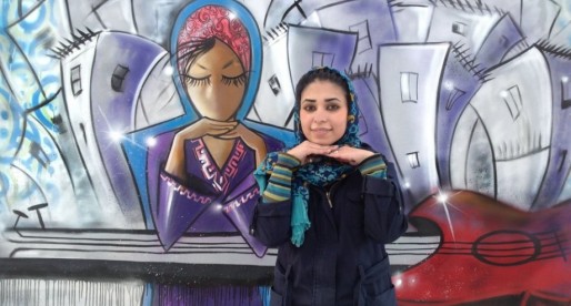 Η πρώτη graffiti artist του Αφγανιστάν μιλάει για την ειρήνη, την τέχνη, τις γυναίκες | Interviews